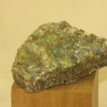 labradorite-rough-010c