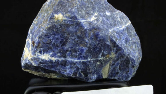 rough sodalite 164 grams